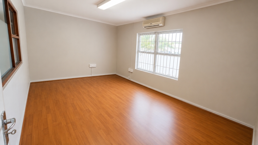 To Let Commercial Property for Rent in Killarney Gardens Western Cape